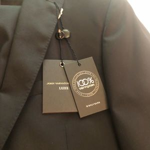 New John Varvatos Luxe Solid Suit- Slim Fit